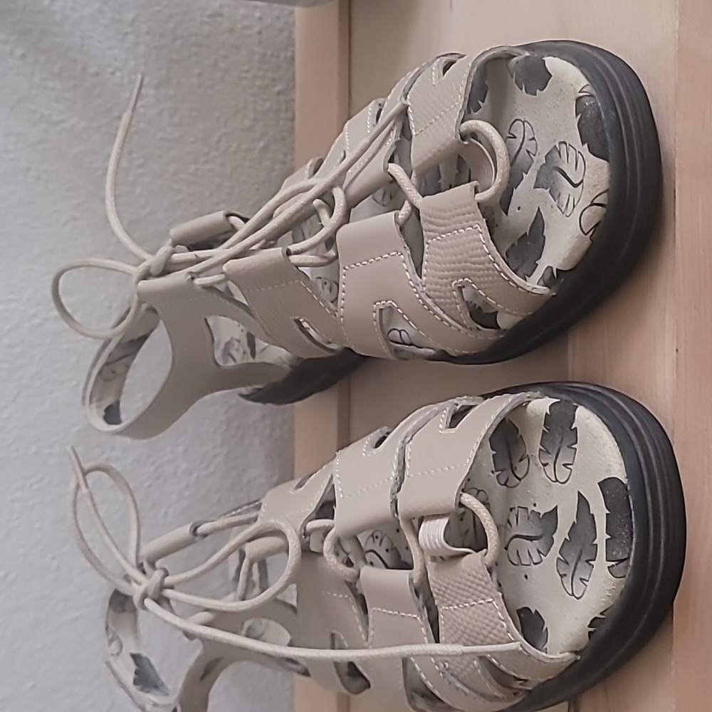 🌿 GOLFSTREAM  STRAPPY SANDALS 🌿 - Picture 5 of 12